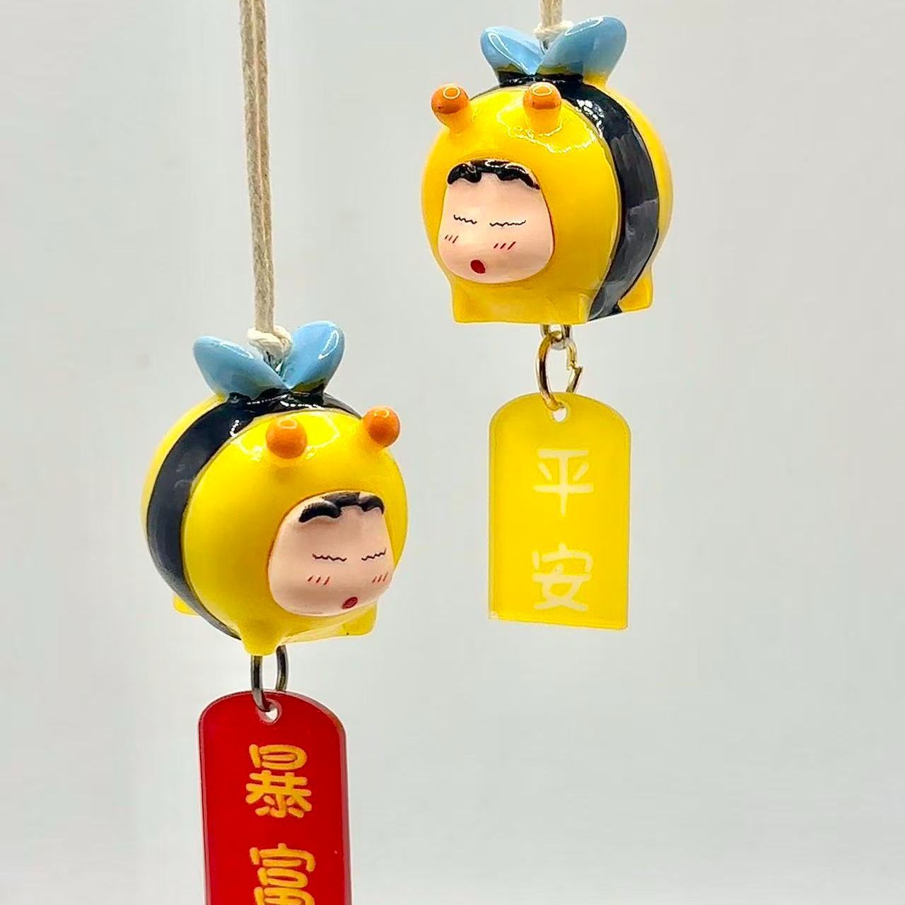 Crayon Shin-chan Bee Cosplay F - Car Mirror review and price