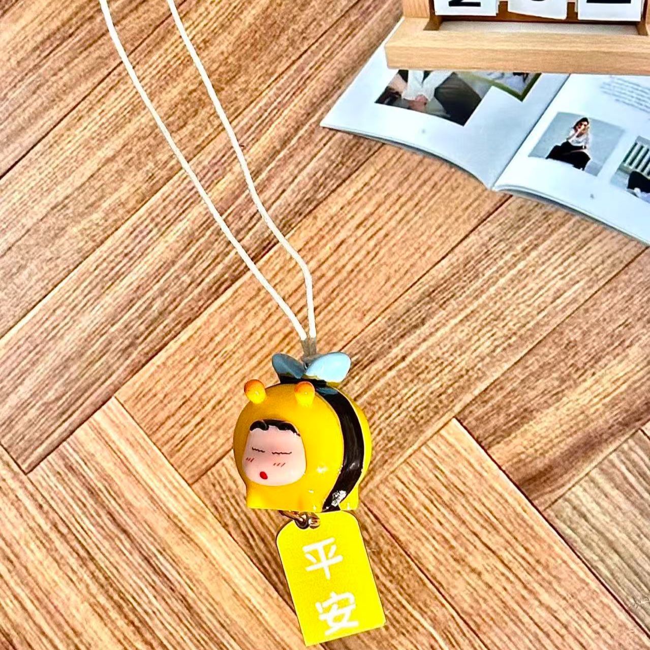 Crayon Shin-chan Bee Cosplay F - Car Mirror review and price